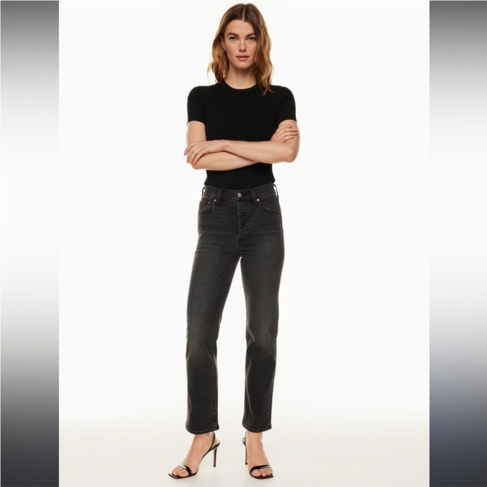 Aritzia Denim Forum The Arlo High Rise Straight Jean Size 28 W and 28 L in Black
